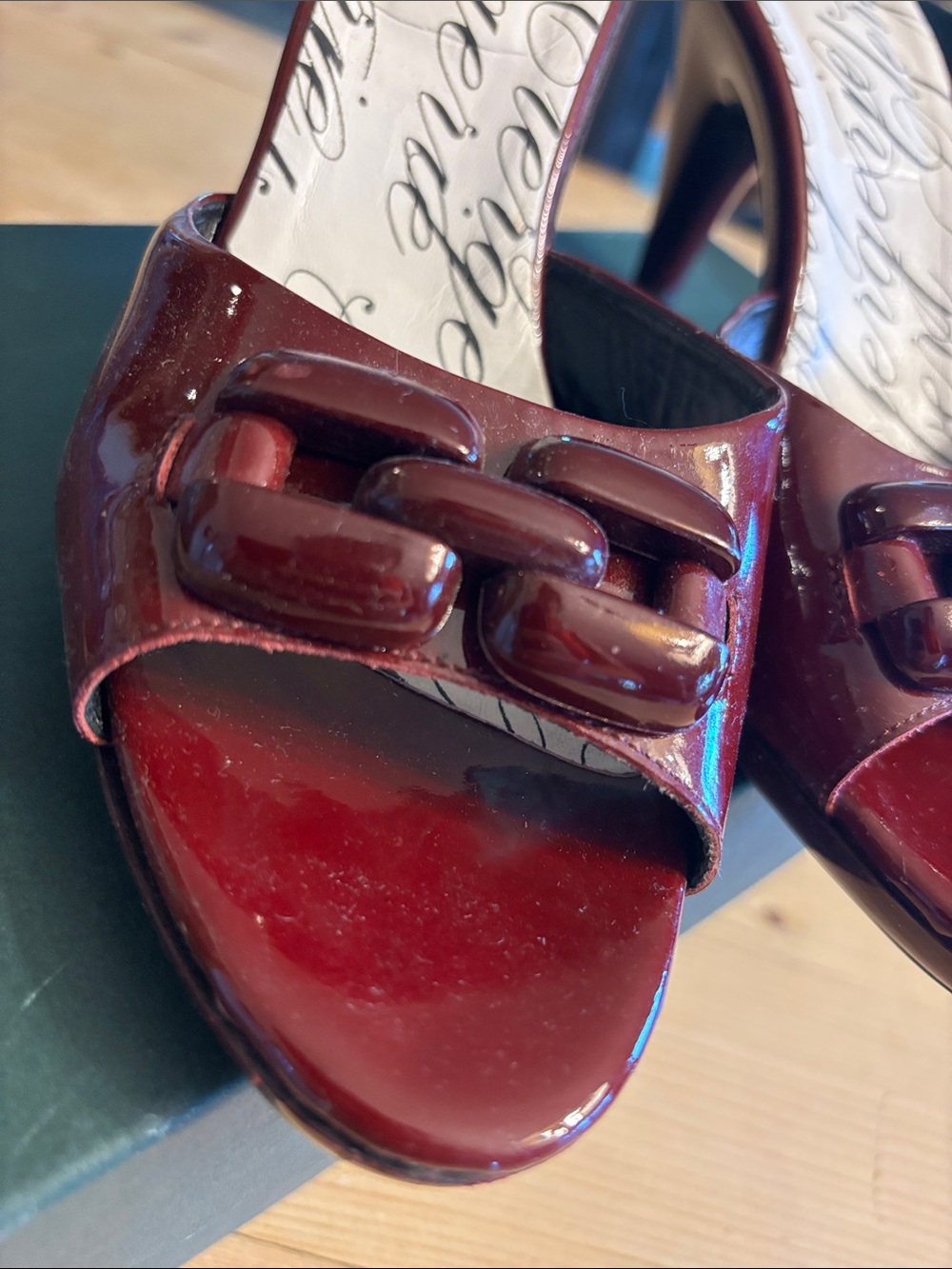 Robert Clergerie Burgundy Patent Chain-Detail Mules - Picture 2 of 5